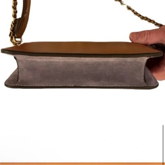 🆕- Tory Burch Britten Leather Crossbody/ Chain Wallet/Wristlet with Whipstitch. - Picture 14 of 14